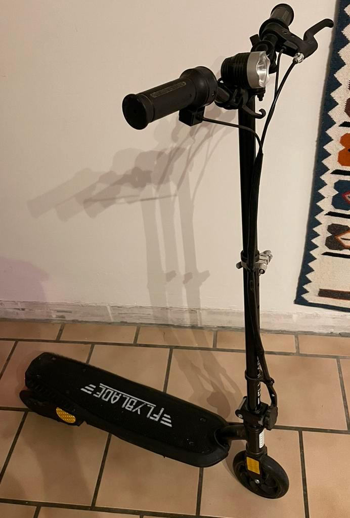Trottinette électrique Flyblade, Fietsen en Brommers, Steps, Zo goed als nieuw, Ophalen