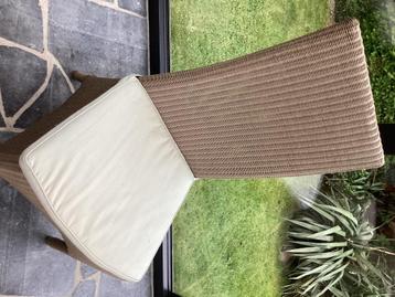 Rieten stoelen beschikbaar voor biedingen