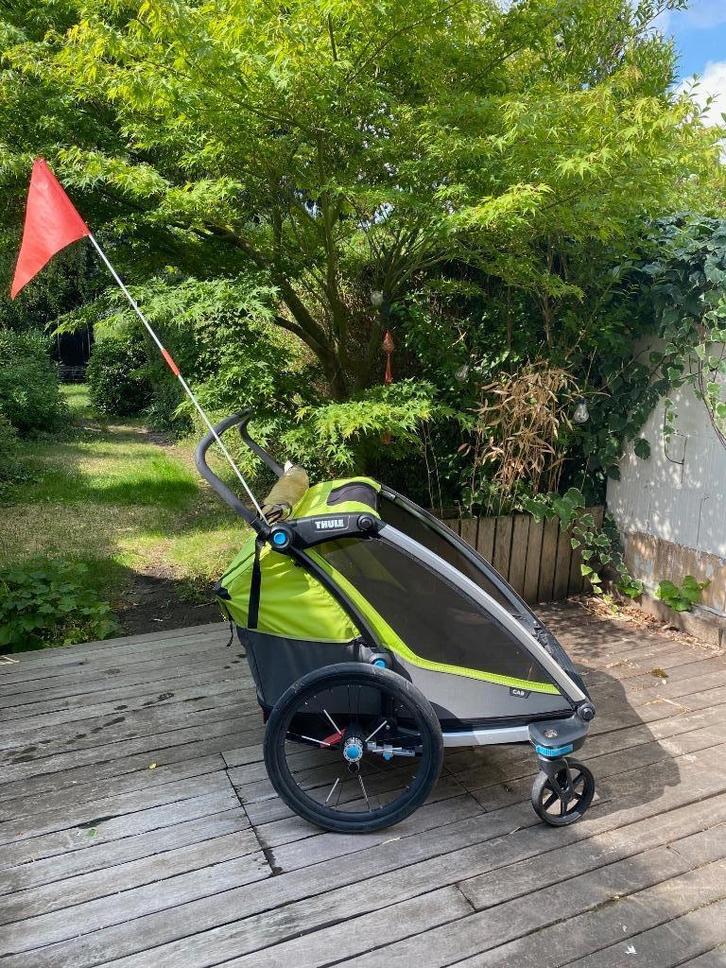 Fietskar Thule Chariot Cab 2, Fietsen en Brommers, Fietsaccessoires | Aanhangwagens en Karren, Zo goed als nieuw, Kinderkar, Vering