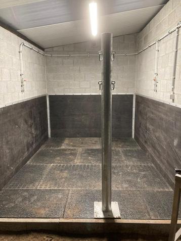 rubber stalwandbescherming beschikbaar voor biedingen