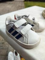 Adidas met 22, Kinderen en Baby's, Ophalen of Verzenden, Zo goed als nieuw