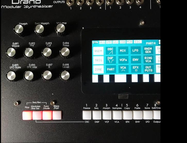 GOTHARMAN URANO: EEN MONSTERSYNTHESIZER!!!, Muziek en Instrumenten, Synthesizers, Zo goed als nieuw, Ophalen