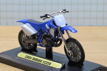 Yamaha YZ250 1:18 beschikbaar voor biedingen