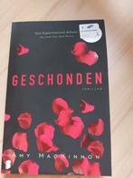Geschonden, Ophalen