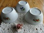 SALE Original Bohemia porseleinen kommen, aardbeien, bramen, Huis en Inrichting, Keuken | Servies, Ophalen of Verzenden, Zo goed als nieuw