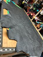 Zwarte kleur halve huid 1.3mm dik iets stug kroko print A554, Hobby en Vrije tijd, Ophalen of Verzenden