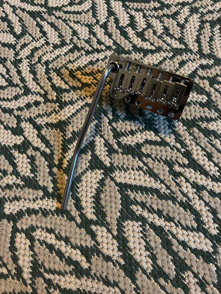 Gotoh NS510T - FE2 tremolo, Muziek en Instrumenten, Instrumenten | Onderdelen, Zo goed als nieuw, Elektrische gitaar, Ophalen of Verzenden