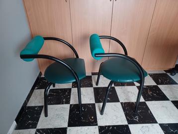 Back to the nineties! Koppel stoelen in stijl Bik Bok Casa