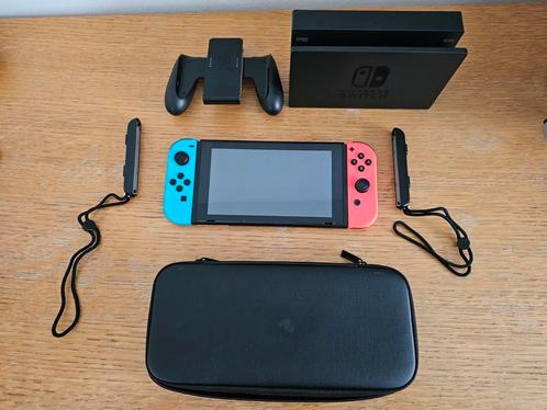 Nintendo Switch with all accessories + case, Games en Spelcomputers, Spelcomputers | Nintendo Switch, Gebruikt, Ophalen