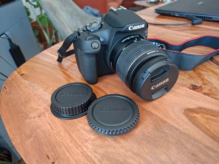 Canon EOS 2000D + Ef-s 18-55mm lens en meer, TV, Hi-fi & Vidéo, Appareils photo analogiques, Canon, Enlèvement