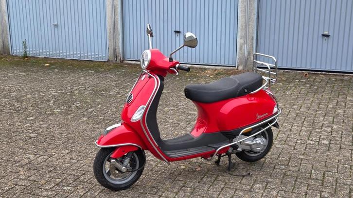 Vespa LX50 in perfecte staat, Motoren, Motoren | Piaggio, Bedrijf, Scooter, Ophalen