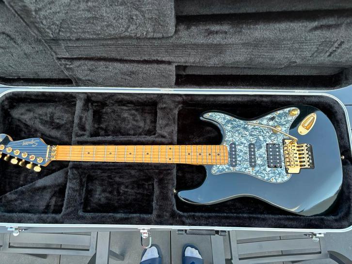 Squier Pro Tone by Fender Fat Stratocaster, Musique & Instruments, Instruments à corde | Guitares | Électriques, Comme neuf, Solid body