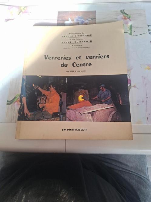Glasblazerij en glasblazers uit het Centrum (van 1764 tot he, Boeken, Streekboeken en Streekromans, Zo goed als nieuw, Ophalen of Verzenden