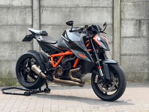 KTM 1290 Super Duke R 2020 – Tech Pack – LeoVince – Topstaat, Motoren, Motoren | KTM, Particulier, Naked bike, meer dan 35 kW