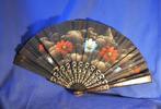 eventail tissu fleur peinte (2), Collections, Enlèvement ou Envoi, Utilisé