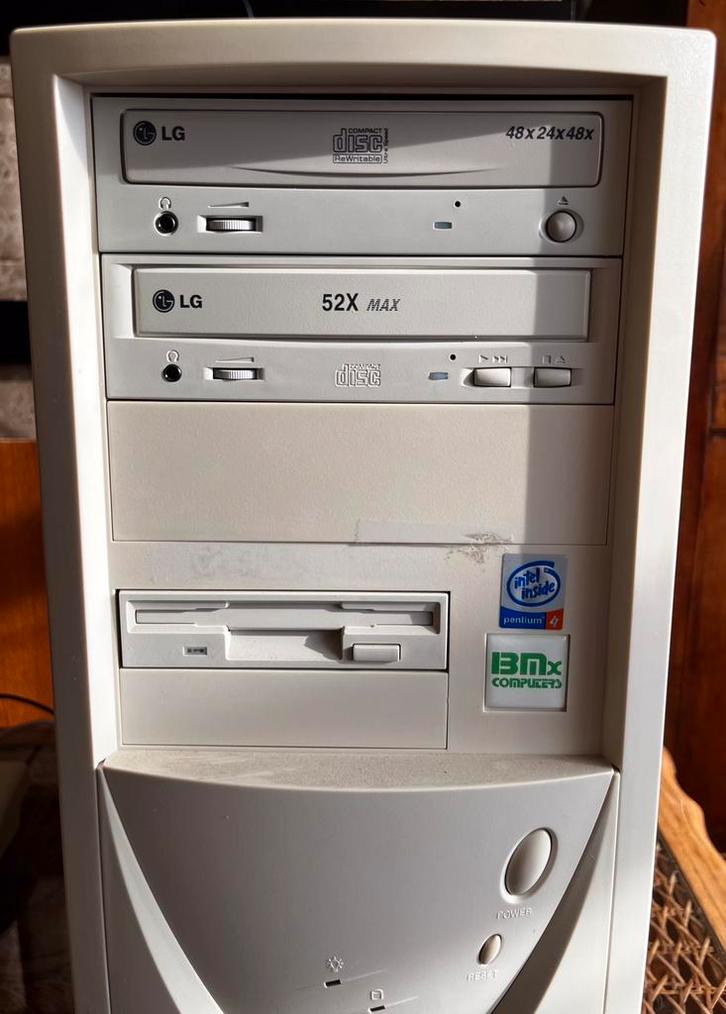 BMx Pentium 4 tower PC, Computers en Software, Vintage Computers, Ophalen