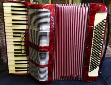 Accordéon piano beschikbaar voor biedingen