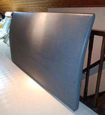 Hoofdbord voor bed 190cm disponible aux enchères