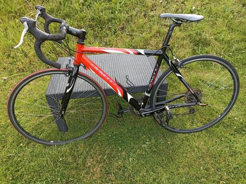 Vélo de route Diamond "Team" taille 52 Rouge/noir/blanc, Vélos & Vélomoteurs, Vélos | Vélos de course, Utilisé, Autres marques