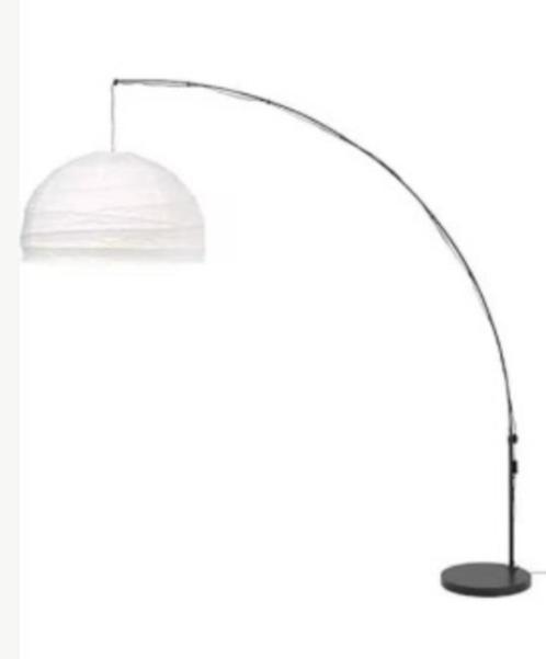 set van twee booglampen - metalen voet - papieren lampion, Huis en Inrichting, Lampen | Vloerlampen, Zo goed als nieuw, 150 tot 200 cm