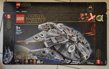Lego Star Wars 75257 Millenium Falcon beschikbaar voor biedingen