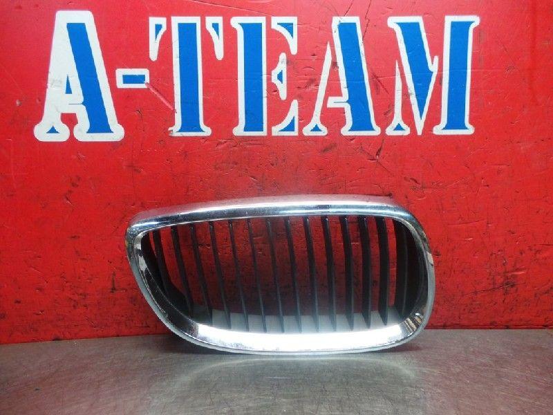GRILLE BMW 3 serie (E90) (12-2004/12-2011) (51137120007), Gebruikt, BMW