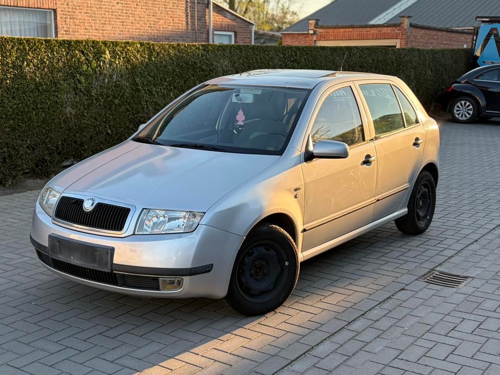 Skoda Fabia, Autos, Argent ou Gris, Achat, Boîte manuelle, Noir
