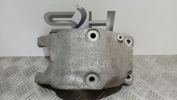 Support cardan d'un Mercedes CLA, Autos : Pièces & Accessoires, Freins & Transmission, Mercedes-Benz, Utilisé, 3 mois de garantie