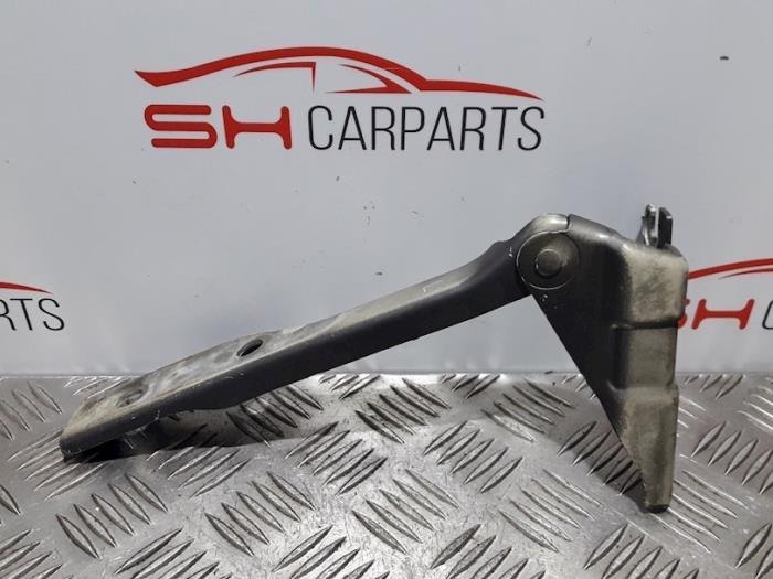 Charnière capot d'un Volkswagen Polo, Volkswagen, -, 3 mois de garantie, Utilisé
