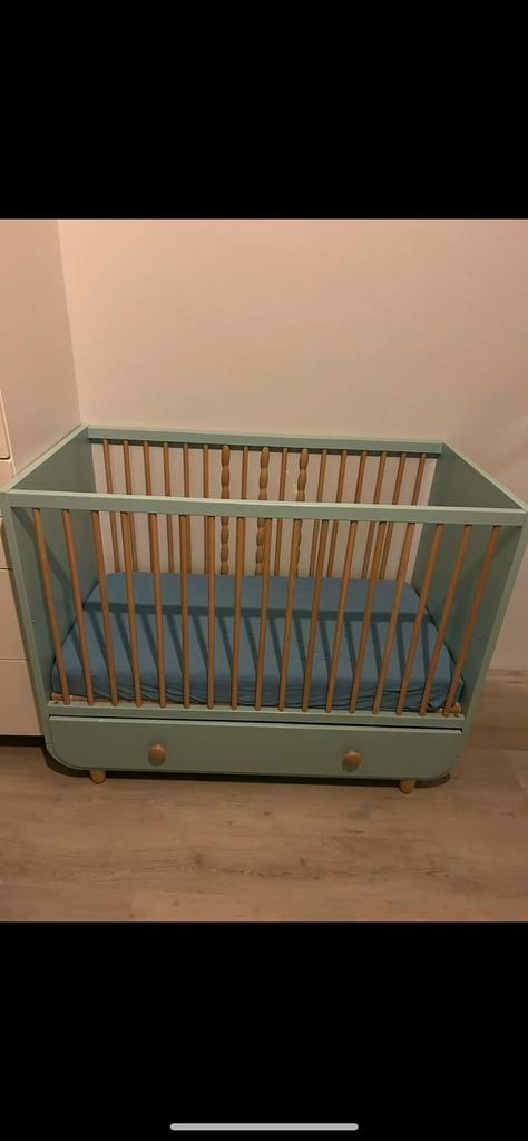 Ikea baby bed met lade inclusief matras, Kinderen en Baby's, Babyparken, Zo goed als nieuw, Rechthoekig, Lade, Ophalen