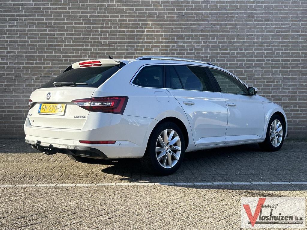 Skoda Superb Combi 1.6 TDI Style Business | Stoelverwarming, Zwart, Bedrijf, Superb, Te koop