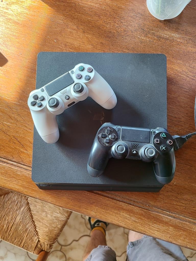 Ps4 + jeux, Consoles de jeu & Jeux vidéo, Consoles de jeu | Sony PlayStation 4, Enlèvement, Slim