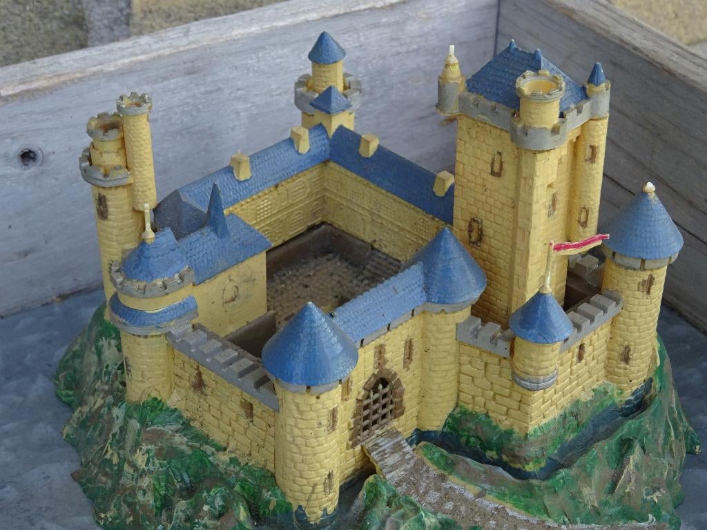 Magnifique château, Enlèvement ou Envoi, Utilisé, Pont, Tunnel ou Bâtiment