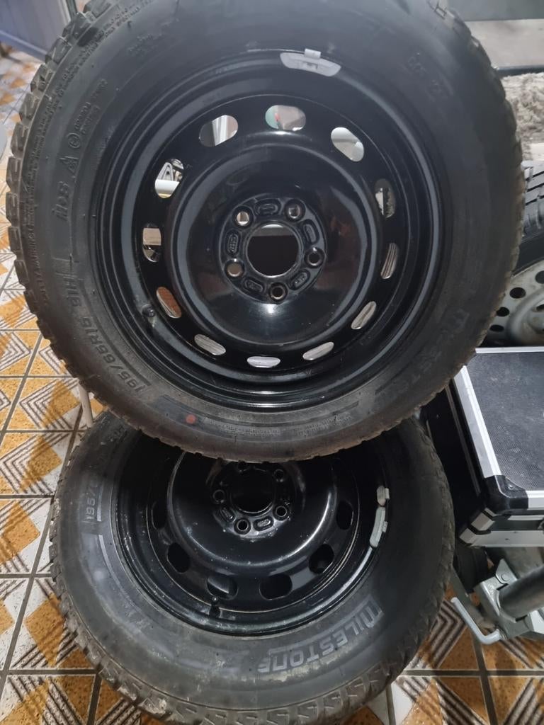 4Pneus d'hiver sur jantes en acier6JX15,195/65R15,ET35,5X108, Autos : Pièces & Accessoires, Enlèvement, Pneus hiver, Jante(s)