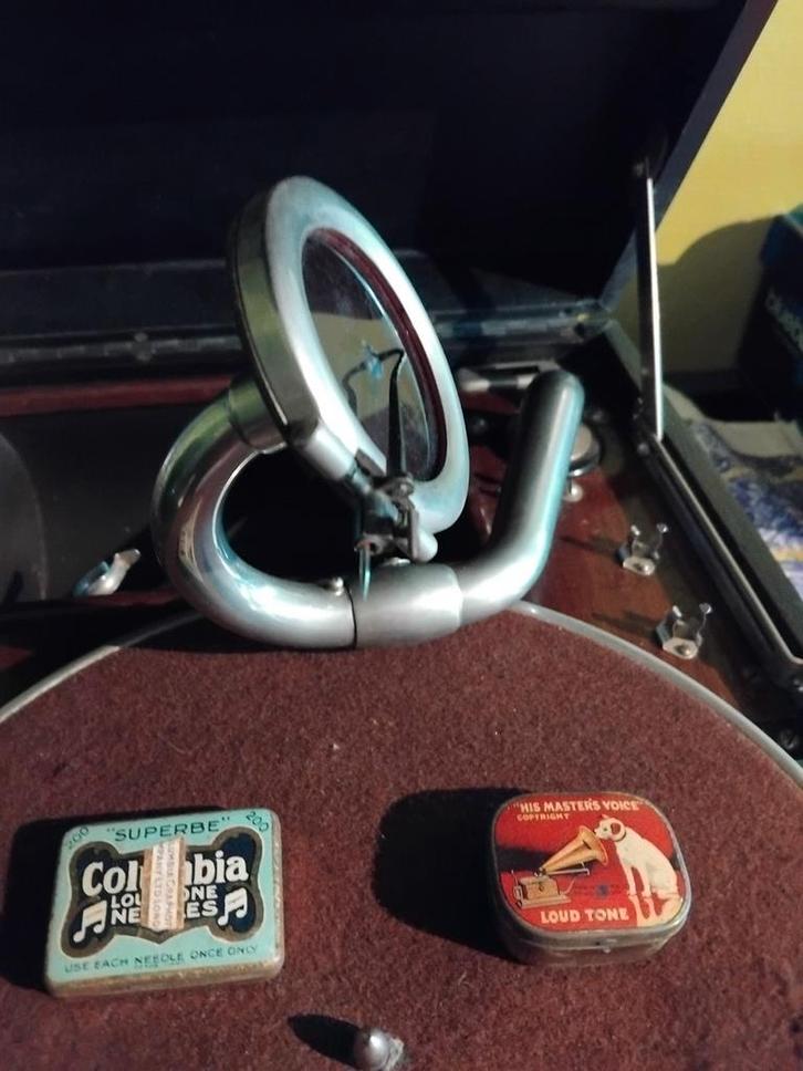 Gramophone HMV 1925 en bon état, RESTAURATION, Antiquités & Art, Antiquités | TV & Hi-Fi, Enlèvement