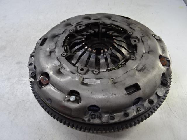 VOLANT MOTEUR BI-MASSE Audi Q3 (8UB / 8UG) (06F141025), Utilisé, Audi