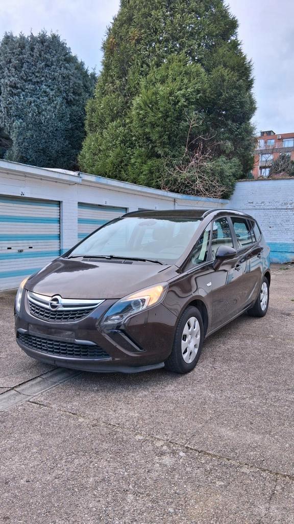 Opel zafira essence moteur 1.4 année 2012 boîte automatique, Autos, Opel, Particulier, Zafira, Bluetooth, Radio, Essence, Euro 5