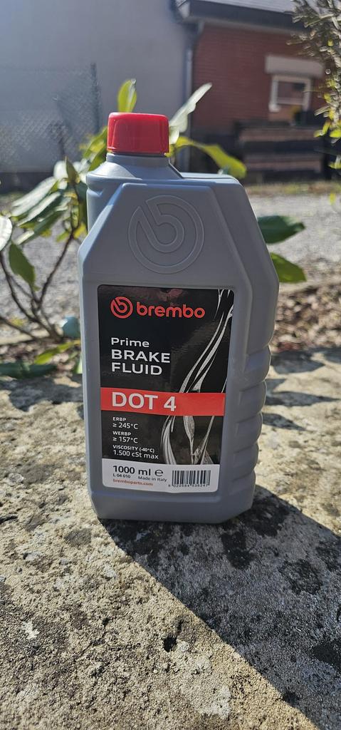 Liquide de frein moto, Enlèvement