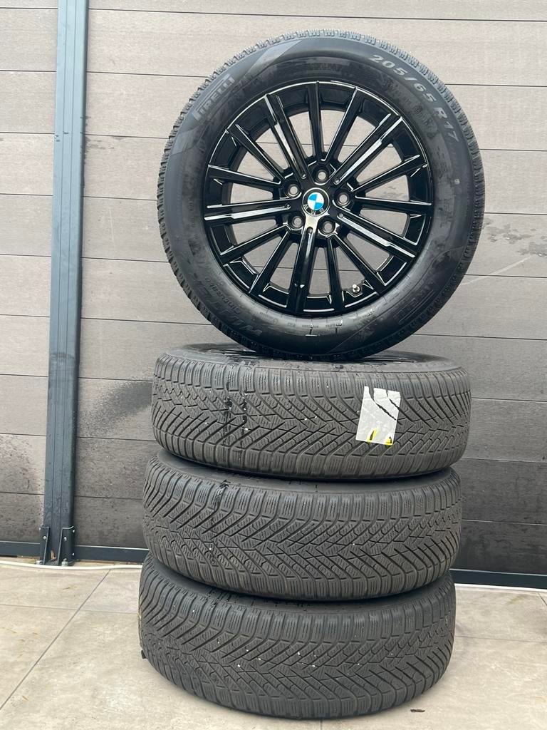 BMW style 833 wintervelgen X1 X2 iX1 iX2 u10 u11 205-65-17, Auto-onderdelen, Banden en Velgen, Ophalen, Winterbanden, Band(en)