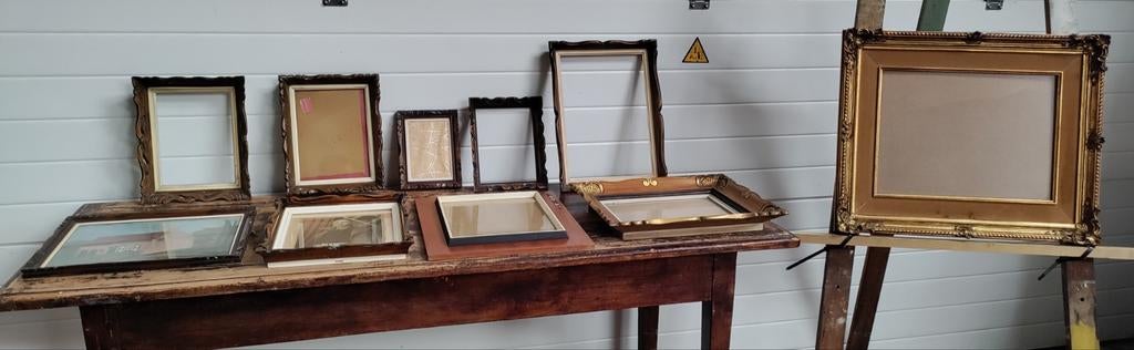 Antieke kaders sierlijsten, Ophalen