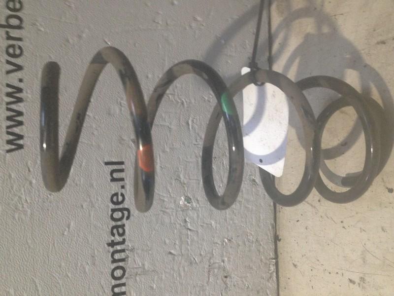 RESSORT DE SUSPENSION AVANT Ford EcoSport (JK8), Autos : Pièces & Accessoires, Suspension & Châssis, Ford, Utilisé