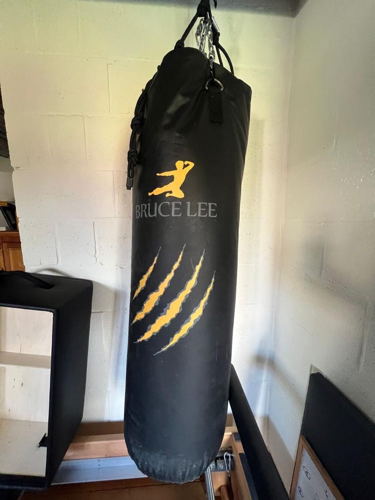 Punching ball Bruce Lee, Sports & Fitness, Enlèvement ou Envoi, Comme neuf, Punching-ball