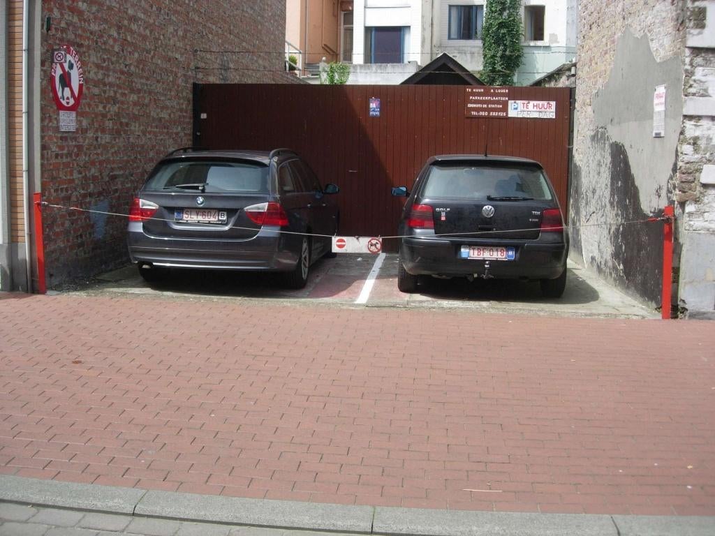 Blankenberge, TeHuur: nabij strand: open privé Parkeerplaats, Vakantie, Vakantiehuizen | België, Antwerpen of Vlaanderen, Aan zee