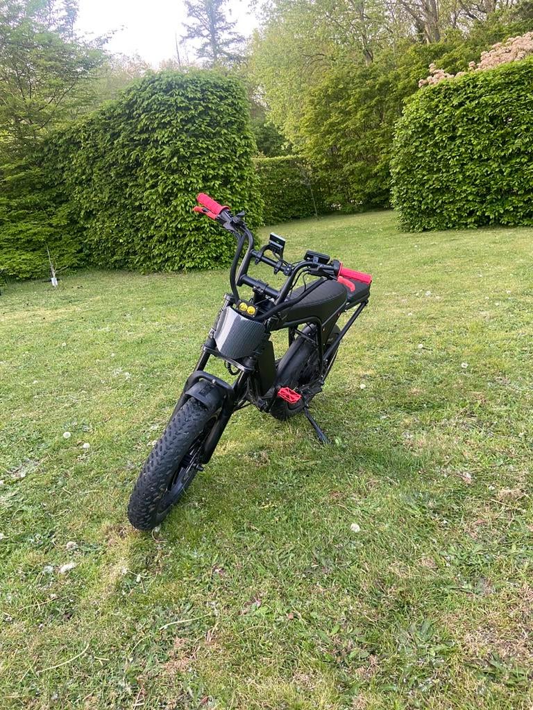 Fatbike V8/ruilen gt2000, Fietsen en Brommers, Ophalen, Zo goed als nieuw