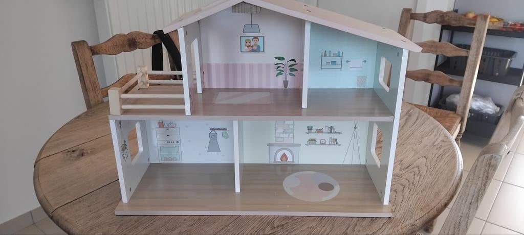 Poppenhuis met meubeltjes, Ophalen