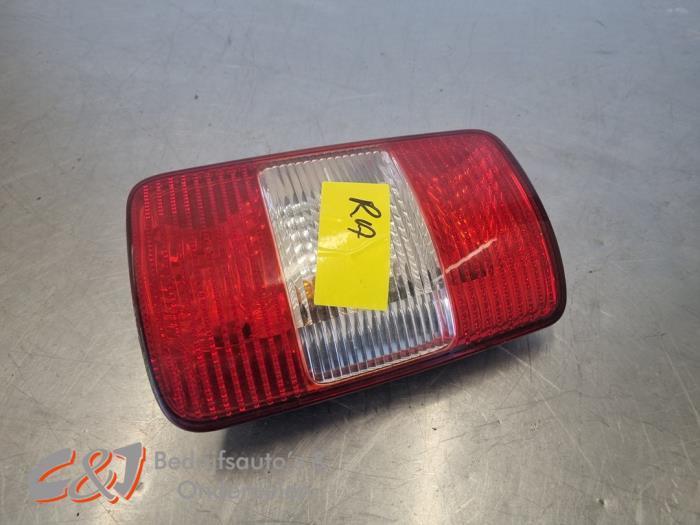 Feu arrière droit d'un Volkswagen Caddy, Autos : Pièces & Accessoires, Éclairage, Volkswagen, Utilisé, 3 mois de garantie, Enlèvement ou Envoi