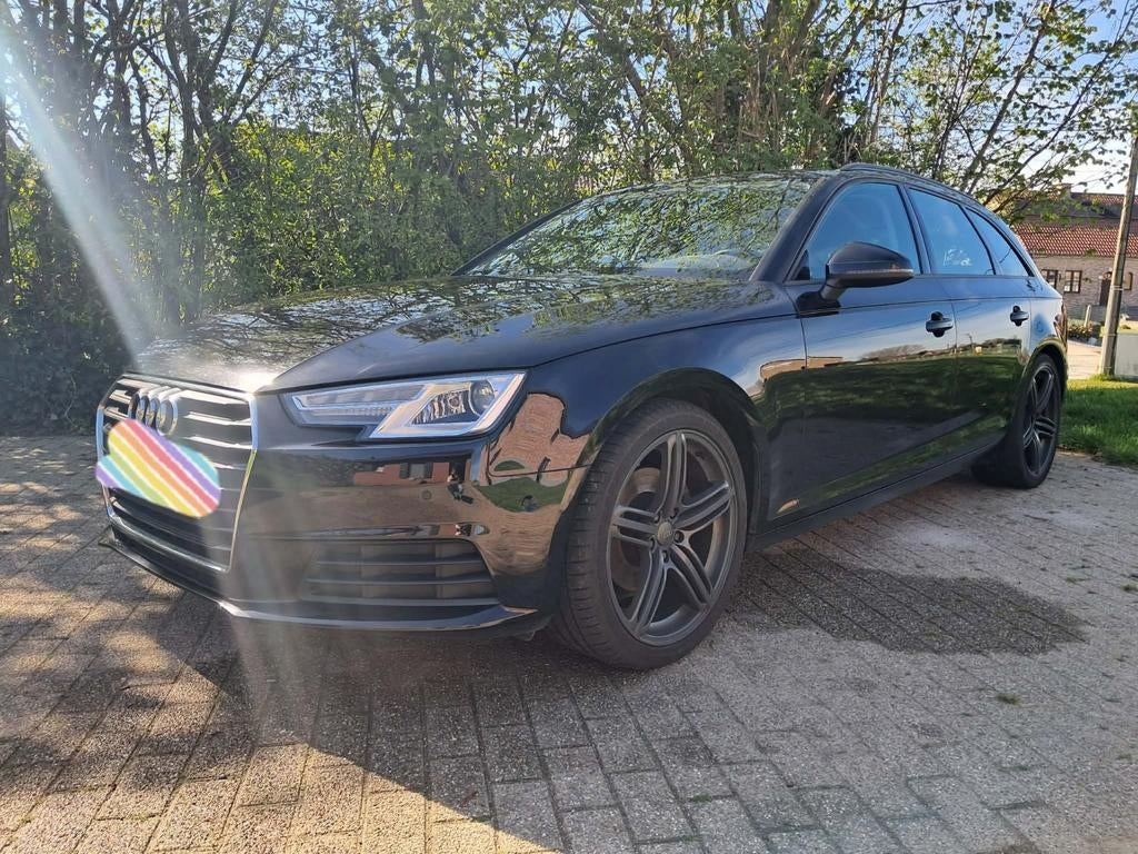 Audi A4 stationwagen, Autos, Audi, Boîte manuelle, A4, Noir, 5 portes