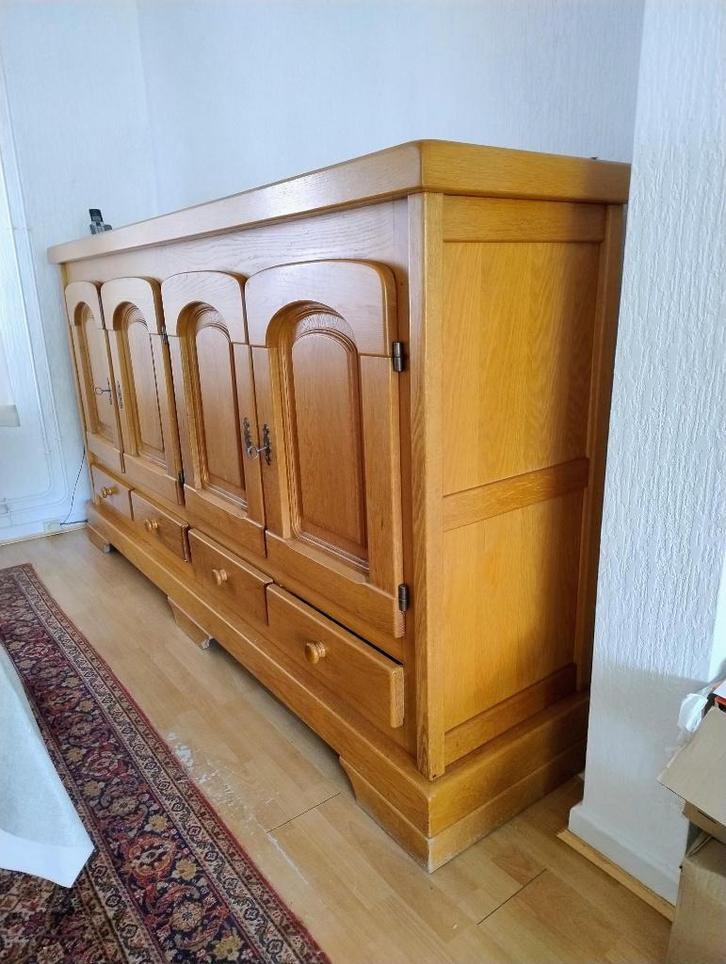 Armoires gratuites à l'achat d'une table. Borgerhout/, Maison & Meubles, Salles à manger complètes, Enlèvement