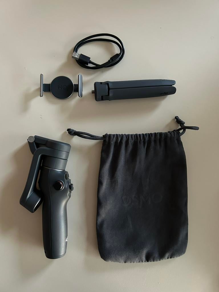 DJI Osmo Mobile 6, TV, Hi-fi & Vidéo, Enlèvement ou Envoi, Comme neuf, Moins de 150 cm, Trépied