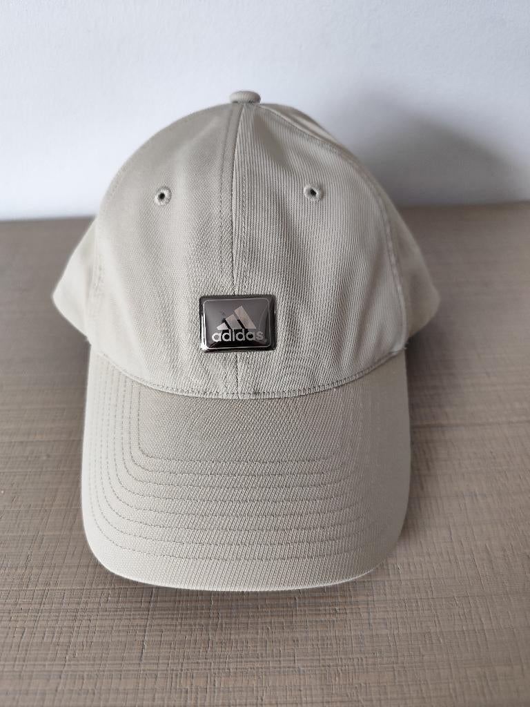 Nouveau chapeau Adidas, Neuf, Enlèvement ou Envoi, 57 cm (M, 7⅛ pouces) ou moins, Adidas